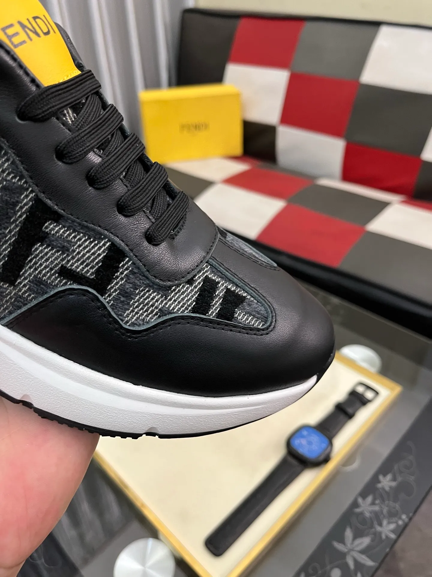 Men's Men's Shoes💰458⌚️⌚️[Fendi] Fendi's latest casual shoes for men! Available at counters simultaneously! A one-to-one replica of the original. Made entirely of imported top-grain calfskin, the interior is made of top-grain water-dyed cowhide, and the original factory-supplied rubber outsole. Leading new fashion concepts. Matching code: 38-443️⃣Colors available